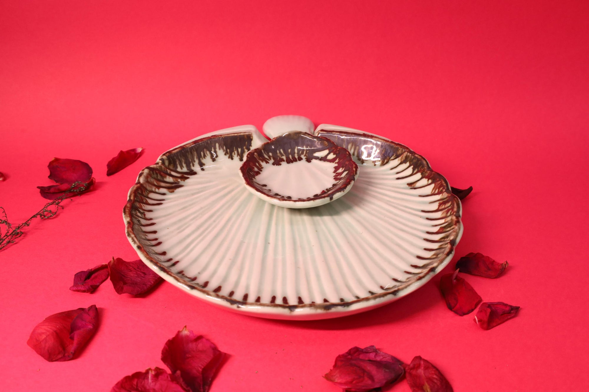 Shell-Shaped Ceramic Serving Platter