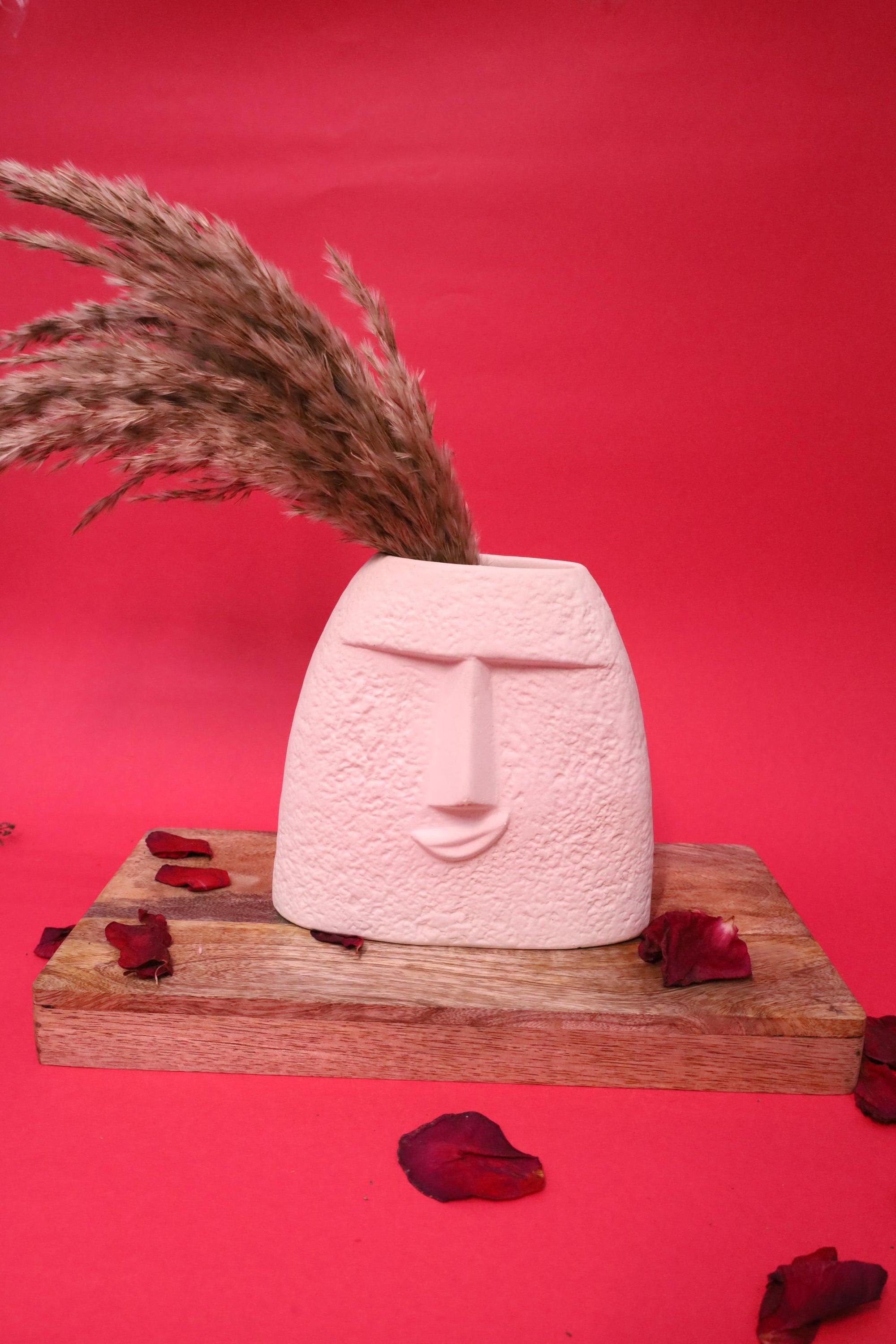 Ceramic White 'Kiss Face Vase'